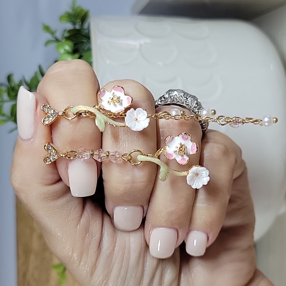 🔥LAST PAIR🔥 Spring Blossom Chain Drop Earrings, S925 - Picture 5 of 10